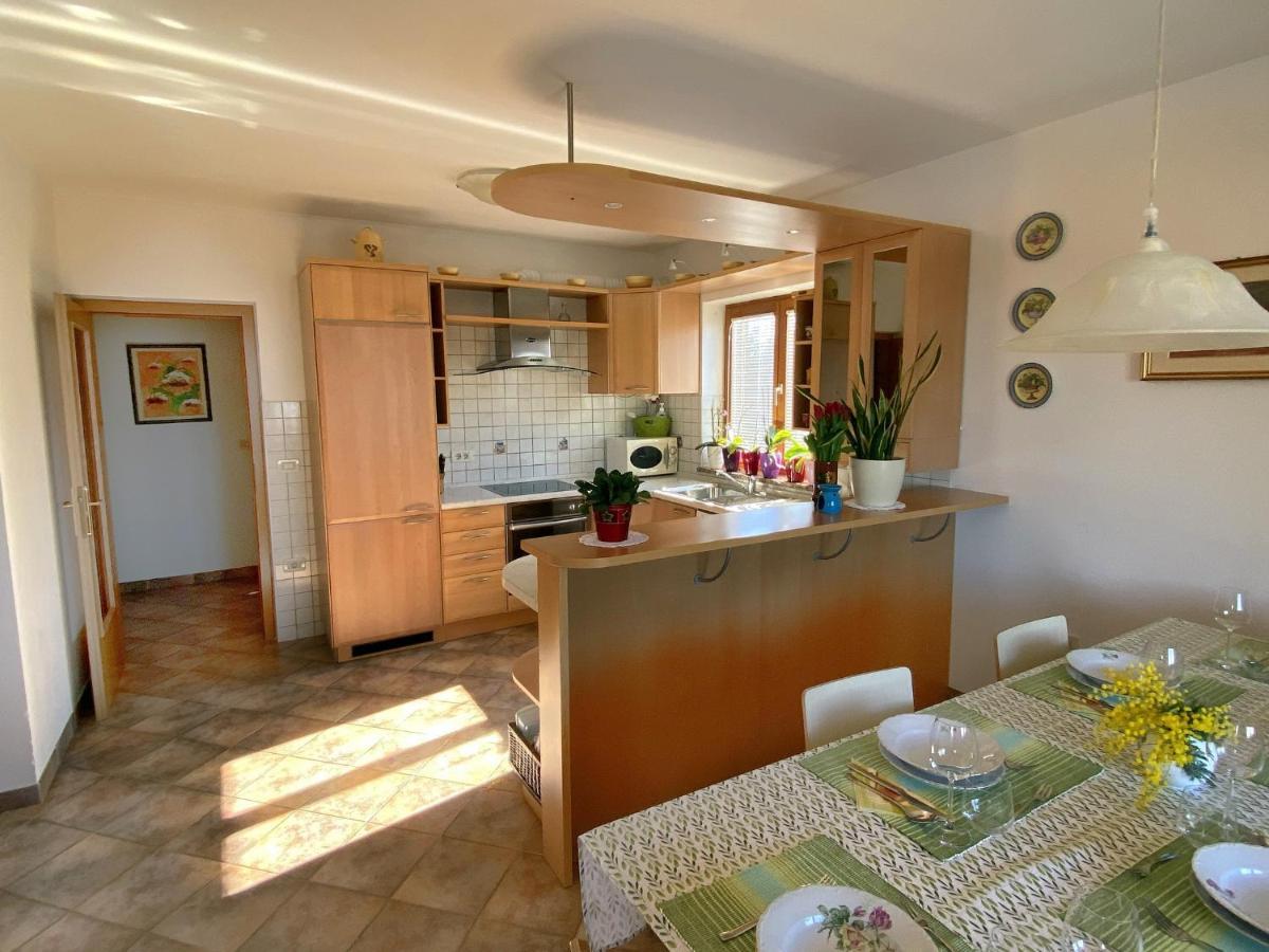 Sea View Istrian Countryside Apartment - Rota Dragonja Bagian luar foto