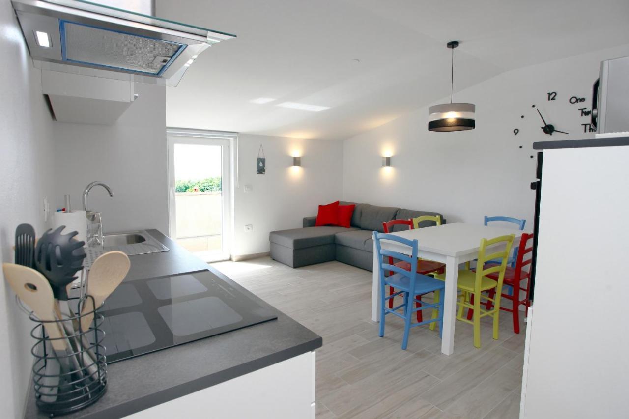 Sea View Istrian Countryside Apartment - Rota Dragonja Bagian luar foto