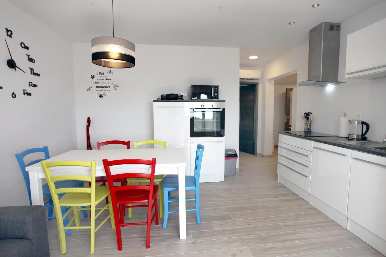 Sea View Istrian Countryside Apartment - Rota Dragonja Bagian luar foto