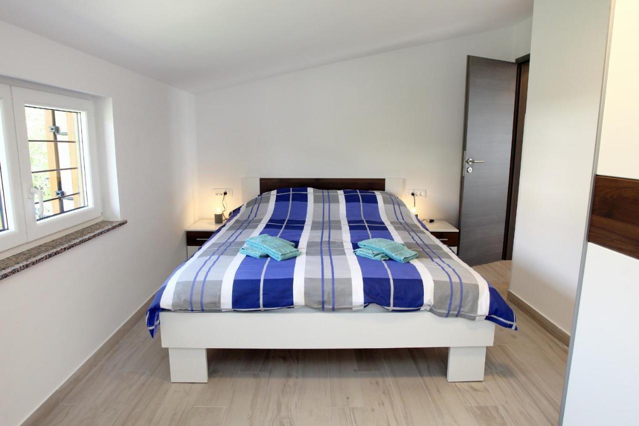 Sea View Istrian Countryside Apartment - Rota Dragonja Bagian luar foto